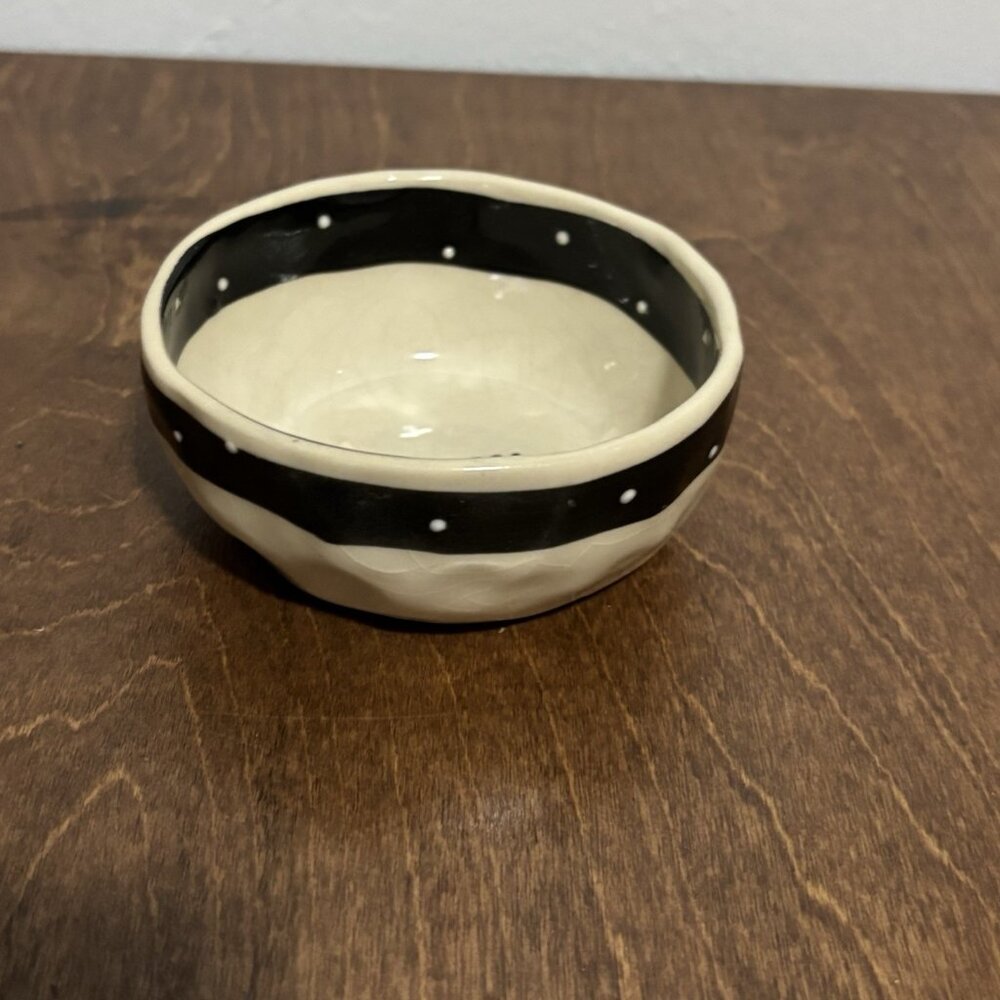 Dotti Potts Studio Art Small Bowl Caterpillar Black Off White 4" x1.5" - Picture 4 of 5